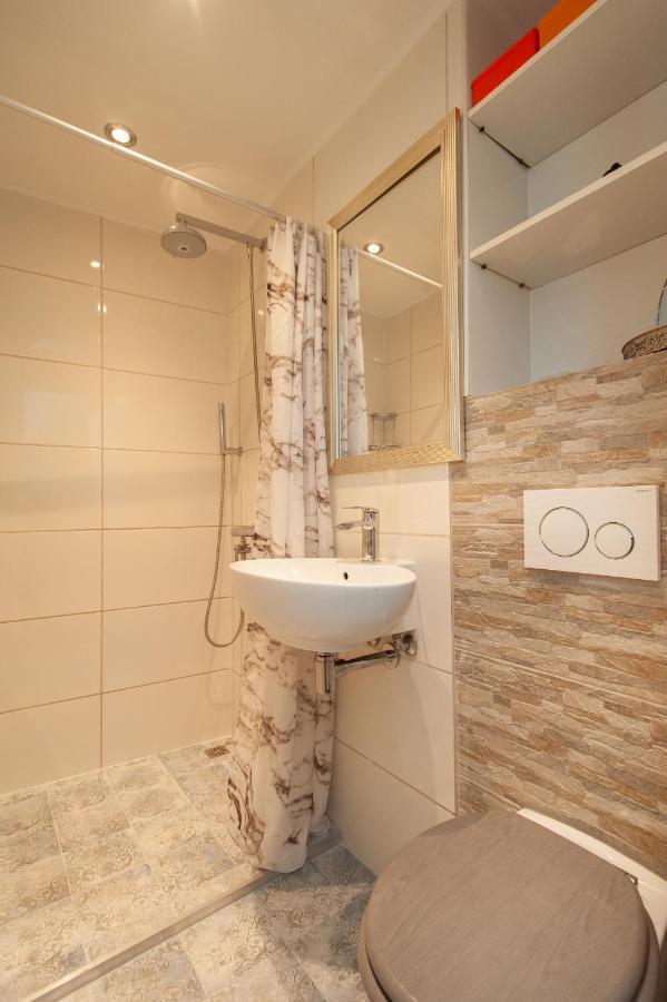 Privatunterkunft Casasdecasper - *